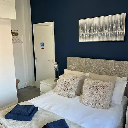 בית הארחה At 153 Only 3*