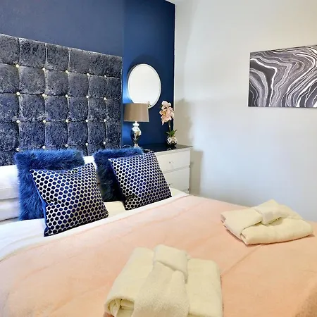 Casa de hóspedes At 153 Only 3*